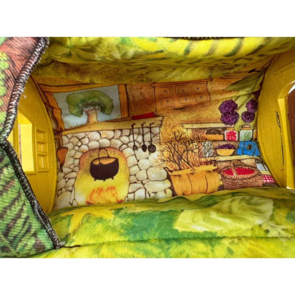 VTG 1979 Fisher Price Woodsey Squirrel Family Log House Playset